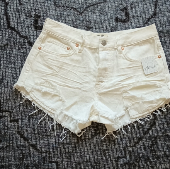 Free People - Picture 4 of 6